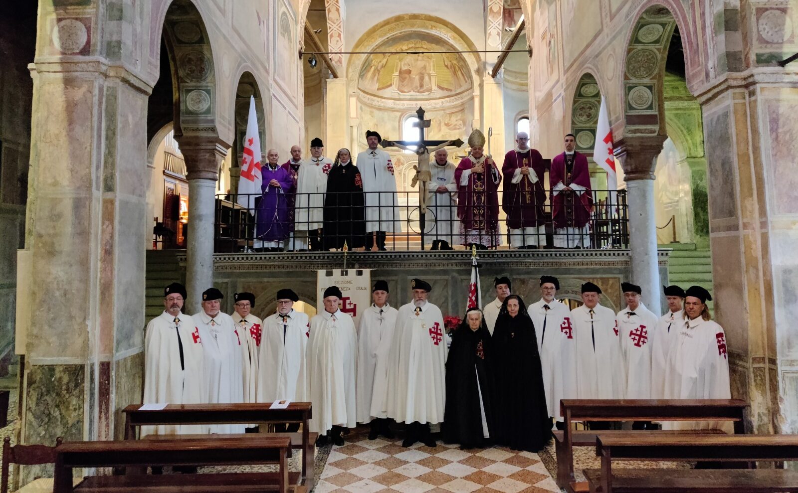 AZ FLAG Bandiera Ordine Santo SEPOLCRO di GERUSALEMME 150x90cm - Bandiera C BpzJ