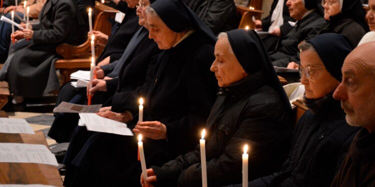In Cattedrale il «grazie» a suore e religiosi