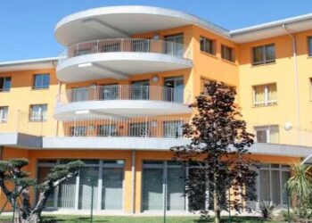 Tarcento. “Tra le righe e i fiori”, il libro nato dai racconti degli ospiti della “Zaffiro”