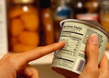 Cibi che fanno male? L’importanza di saper leggere le etichette alimentari