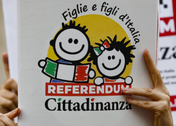 Cittadinanza agli stranieri. Ammissibile il Referendum per accorciare i tempi
