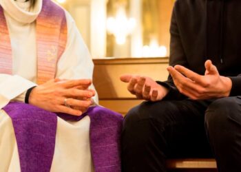 «Padre, grazie. Ho ritrovato la pace». La testimonianza di fra Felice Pol, confessore a Gemona