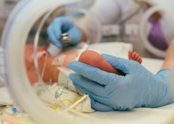 Salute bambini, calano gli accessi al pronto soccorso per virus sinciziale