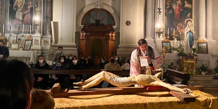 Tolmezzo, al via le “24ore per il Signore”