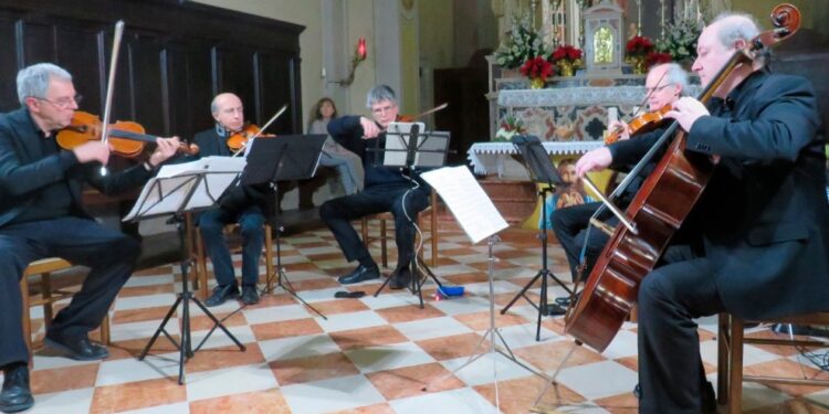 Ovaro, “Le sette parole di Gesù sulla Croce”, preghiera e concerto