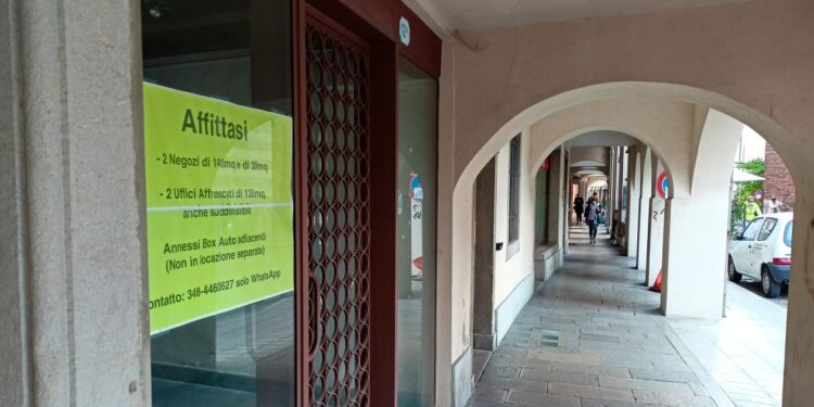 Udine, in centro dal 2012 persi 128 negozi