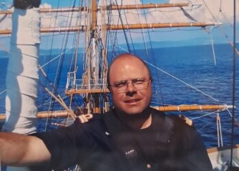 Don Gianni Medeot. Da Grado un padre spirituale sulla Vespucci