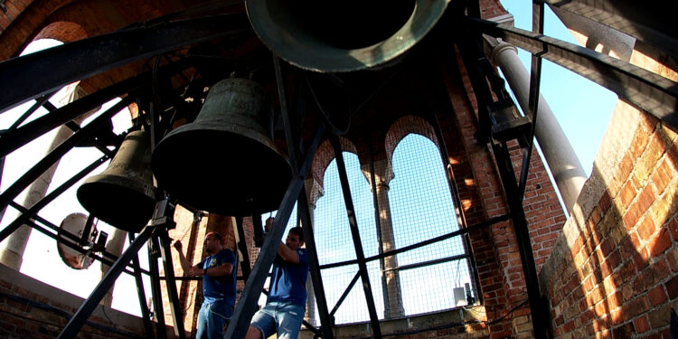 Suonate campane suonate. Gli Scampanotadôrs du Rai 3