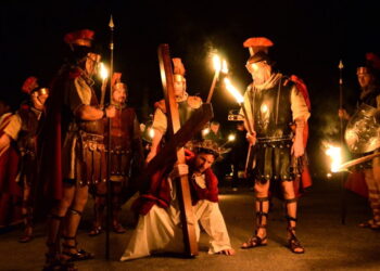 A Vinaio, venerdì 18 aprile la suggestiva “Via Crucis” vivente