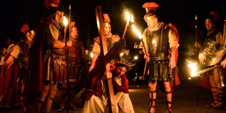 A Vinaio, venerdì 18 aprile la suggestiva “Via Crucis” vivente