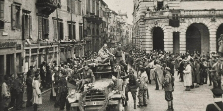 «La democrazia non si regge da sola, servono i cittadini»