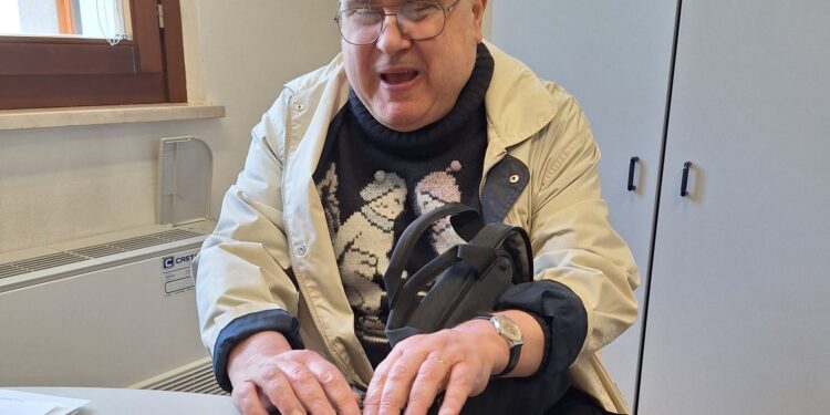 Passons. Mario, non vedente: «Leggere in chiesa è gioia»