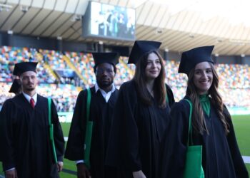 Cala la propensione all’espatrio dei laureandi udinesi