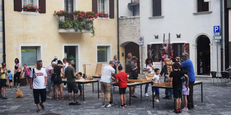 Venzone diventa la “vetrina” di parchi e riserve naturali