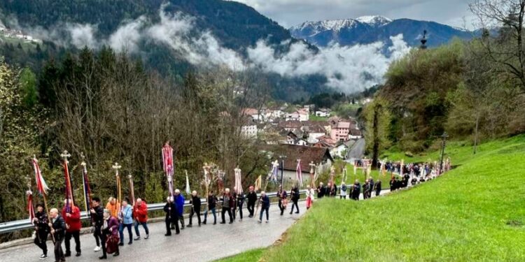 Rivive la Rogazion da Plêf di Guart