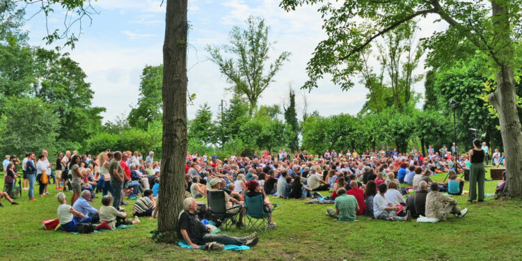 Con “Palchi nei palchi” musica e teatro in natura