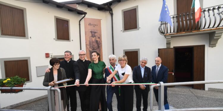 Illegio, inaugurata la mostra “Ricchezza. Dilemma perenne”