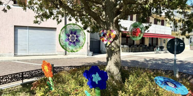 Ronchis. «Con lana di scarto e fantasia abbelliamo il nostro paese»