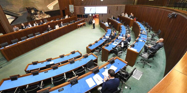 Regione. 3 milioni per incentivare le iscrizioni a infermieristica. Apprezza anche l’opposizione