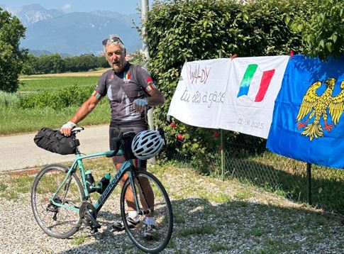 Dalla Francia a S. Eliseo di Majano. Waldi corona il suo sogno e raggiunge in bici la terra d’origine dei genitori