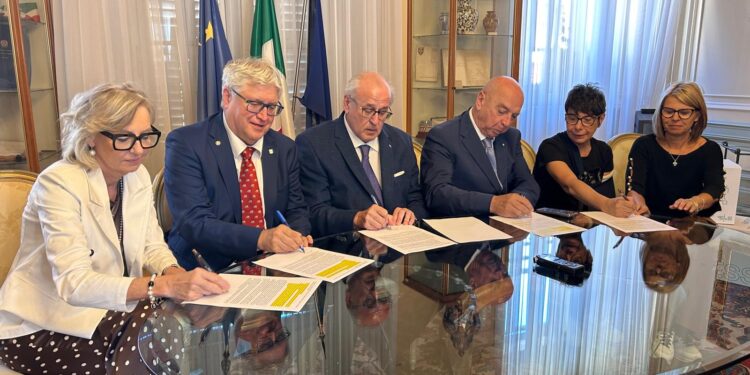 Minori non accompagnati, «emergenza insostenibile» per i Comuni