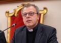 Mons. Della Pietra: «Non “tratteniamo” i nostri cari defunti come fossero qualcosa di privato»