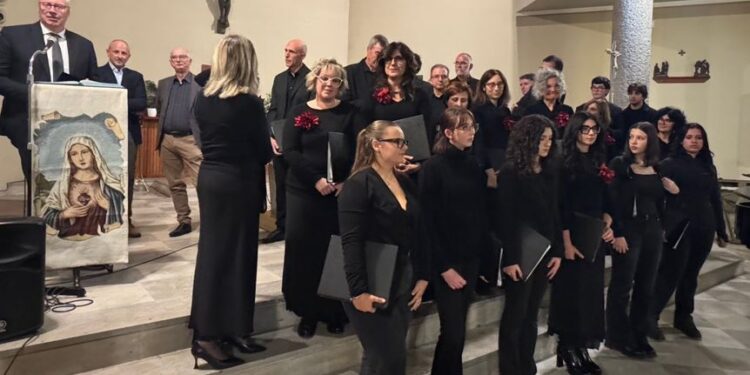 Gris Cuccana. Festeggiati i 40 anni di attività della Corale Synphònia