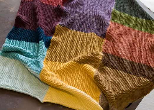 A Udine il primo Magliathon, maratona benefica di lavoro a maglia