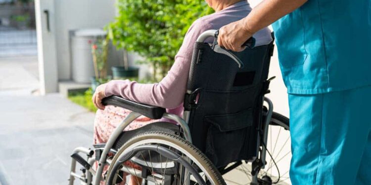 Case di riposo. Sempre più anziani non autosufficienti