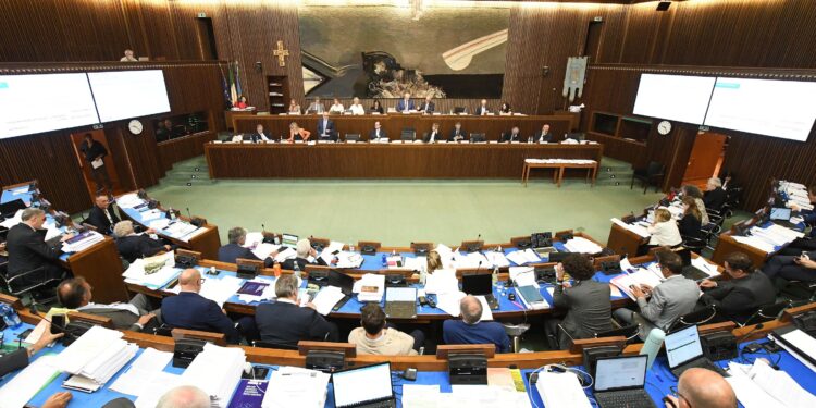 Regione Fvg, bilancio da 6,5 miliardi. Metà va alla Sanità