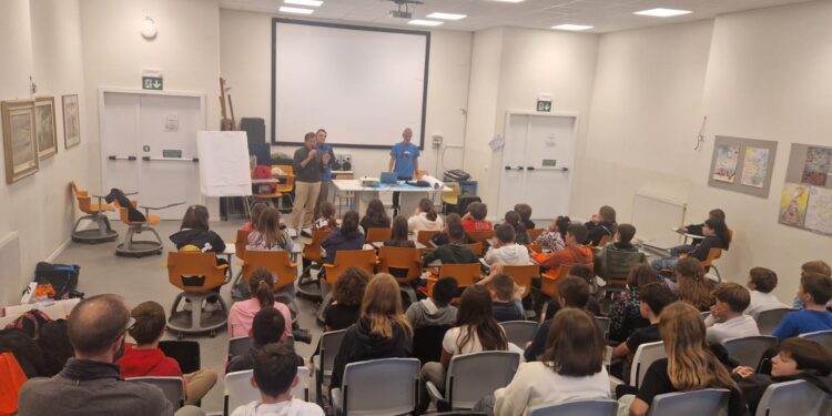 Buja. Prendi la bicicletta e vai, progetto nelle scuole, anche con il campione De Marchi