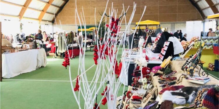 “Gesti antichi per un nuovo Natale”, cento artigiani espongono le loro creazioni a S. Pietro al Natisone