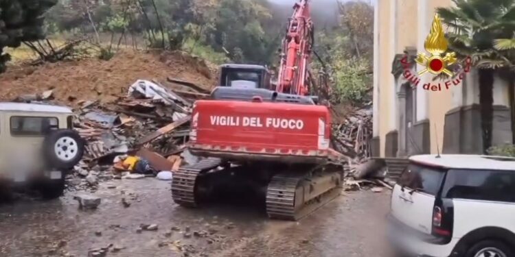 Frana travolge tre case a Brazzano, ancora due persone disperse