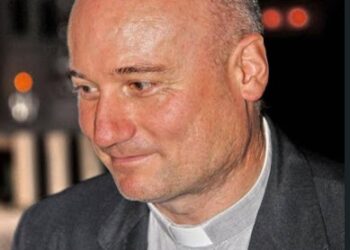 Preghiera e solidarietà a Brazzano. Il parroco: «Popolazione scossa, ma unita»