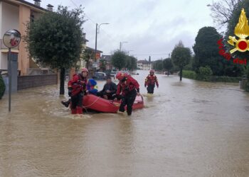Maltempo, l’allerta meteo diventa “arancione”