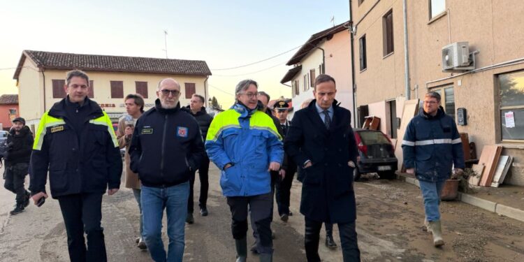 Morti per la frana, indagini per disastro e omicidio colposo. Servizio antisciacallaggio a Brazzano e Versa