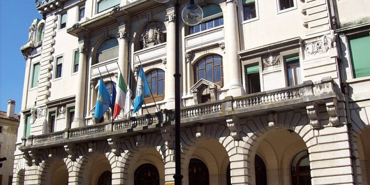 Udine, 82 milioni per il sociale. 38 per investimenti. Il 18 il Bilancio in Consiglio