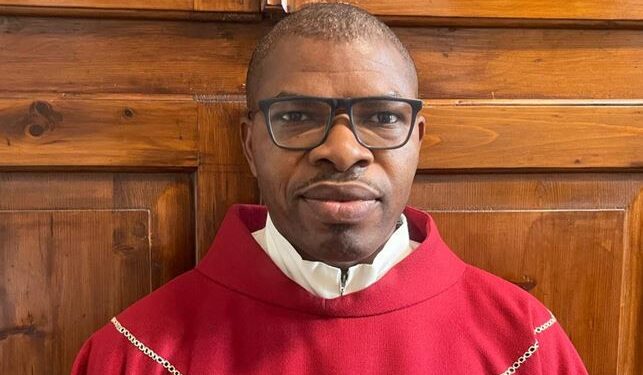 Varmo in festa per l’ingresso del nuovo parroco don Elelleh