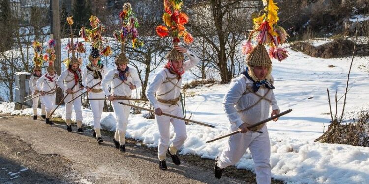 Montefosca. Domenica 15 Blumarji, in “corsa” per salvare la tradizione