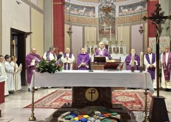 Festa a Laipacco per il secolo della chiesa. L’Arcivescovo: «Ricordiamo chi si è messo a disposizione»