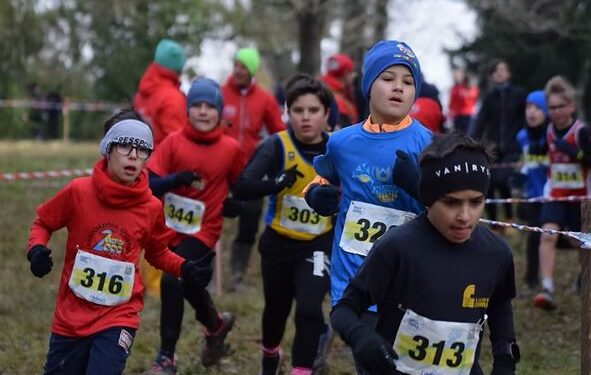 Ariis. 400 giovani in festa per la corsa campestre