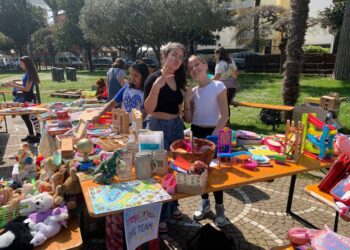 Lignano. Euromercatino dei giovani pensando a chi è nel bisogno