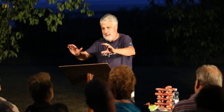 Anniversario del terremoto. Guardando alle origini, Dino Persello narra sisma e rinascita