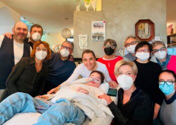 In Friuli don Nembrini. Ogni giorno dice messa in videocollegamento con tremila ammalati