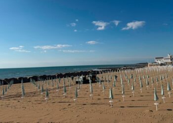 Stagione balneare al via, tra timori e voglia di mare