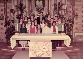 Santuario di Sabbionera. Maurizio Casasola, organista da 50 anni festeggia insieme alle coriste di allora