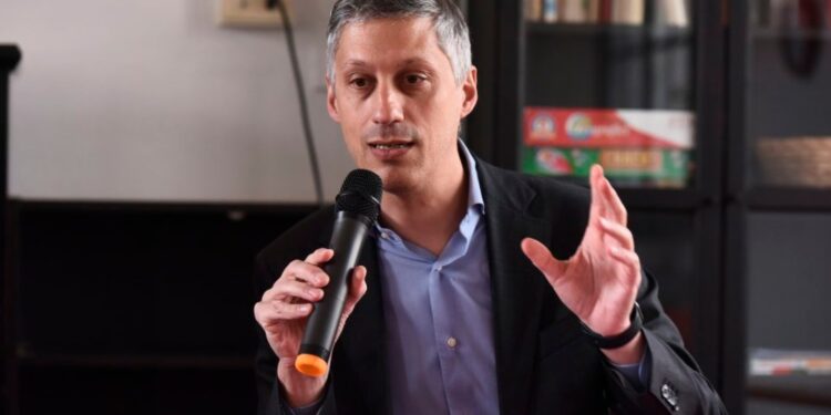 Parlare di Dio ai giovani, serve un nuovo stile. Incontro con don Fabio Landi