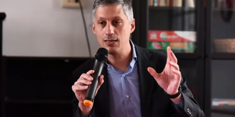 Parlare di Dio ai giovani, serve un nuovo stile. Incontro con don Fabio Landi