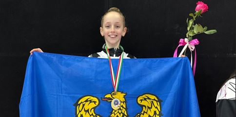 Asu-Udine. Elowen Chialastri a 9 anni è campionessa italiana di ginnastica ritmica