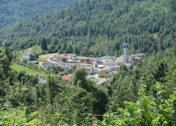 La scommessa di Platischis. Il 16 maggio presentazione di “Naturalmente insieme”
